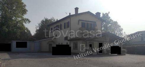 casa indipendente in vendita ad Occhiobello