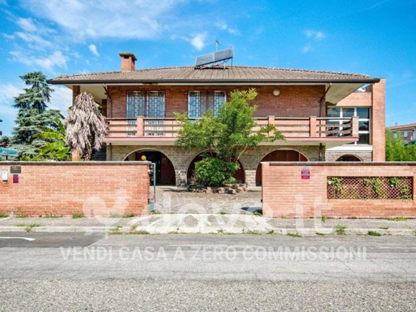 casa indipendente in vendita ad Occhiobello in zona Santa Maria Maddalena
