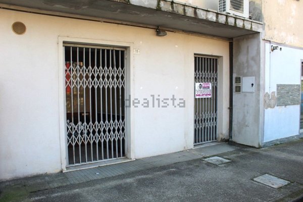 negozio in vendita ad Occhiobello