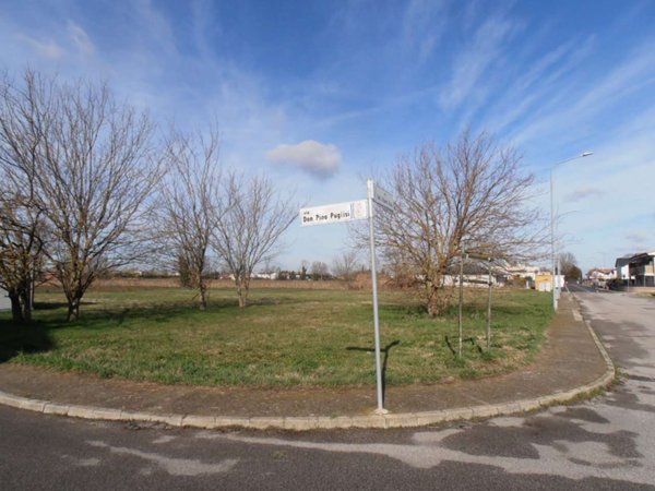 terreno edificabile in vendita ad Occhiobello