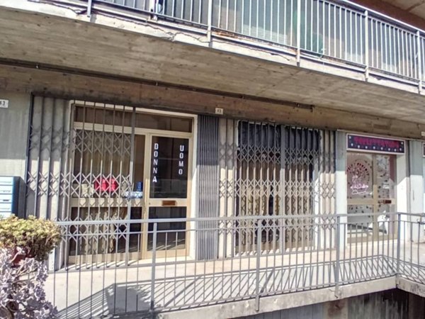 negozio in vendita ad Occhiobello in zona Santa Maria Maddalena