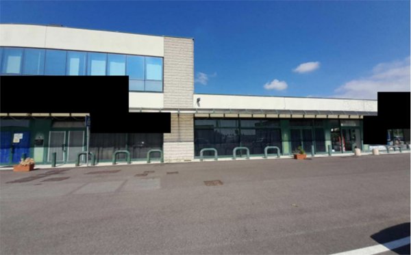 negozio in vendita ad Occhiobello