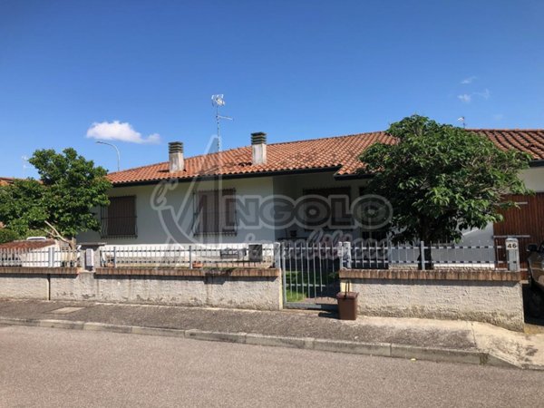 casa indipendente in vendita ad Occhiobello