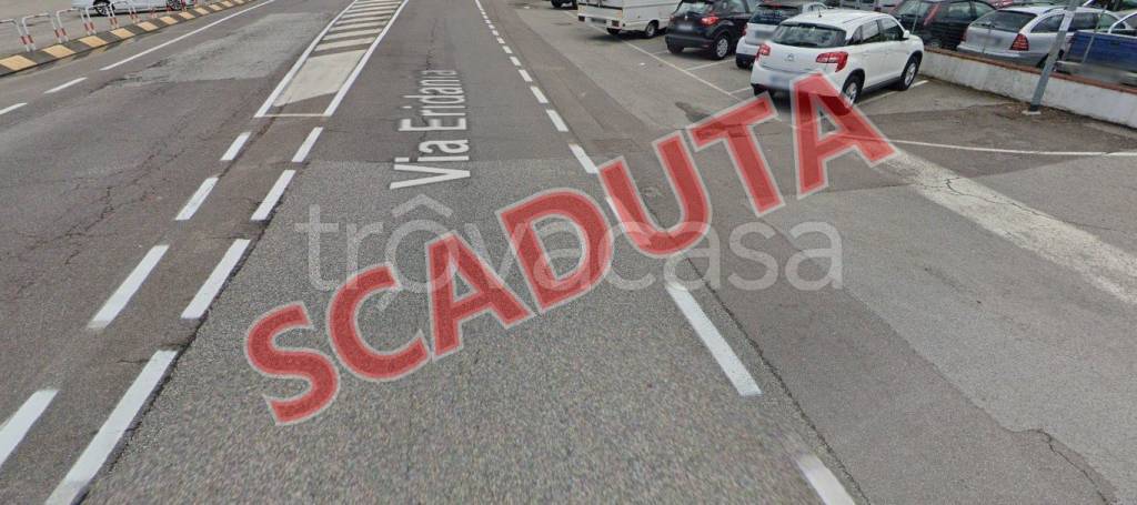 locale commerciale in vendita ad Occhiobello in zona Santa Maria Maddalena