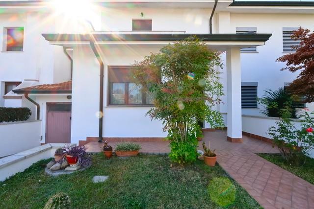 casa indipendente in vendita ad Occhiobello