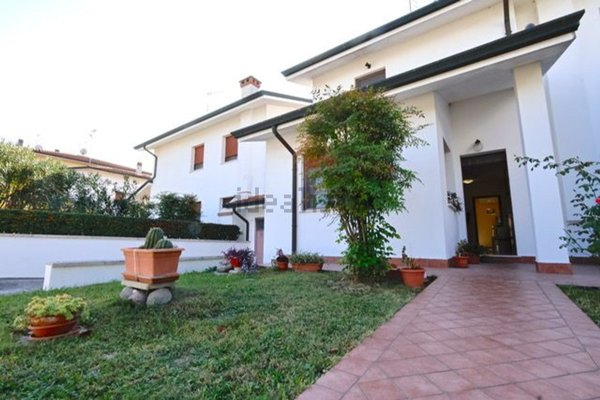 casa indipendente in vendita ad Occhiobello