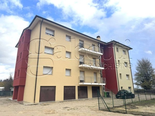 appartamento in vendita ad Occhiobello in zona Gurzone