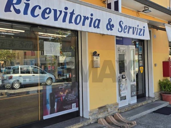 negozio in vendita ad Occhiobello in zona Santa Maria Maddalena