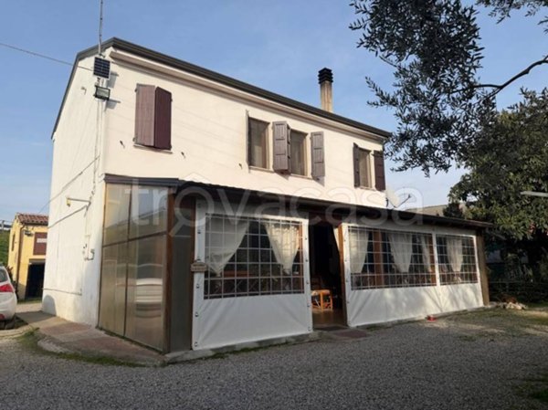 casa indipendente in vendita ad Occhiobello in zona Santa Maria Maddalena