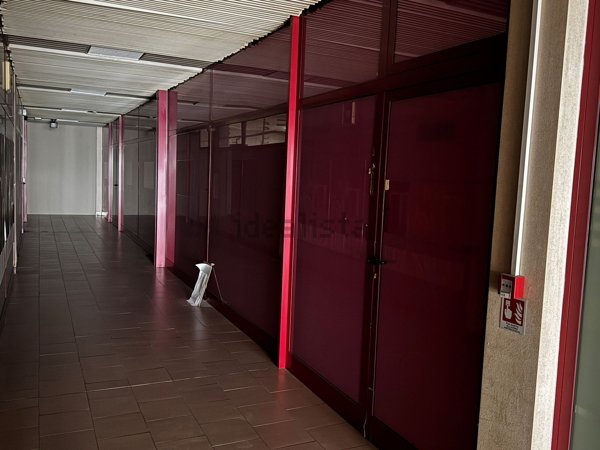 negozio in vendita ad Occhiobello