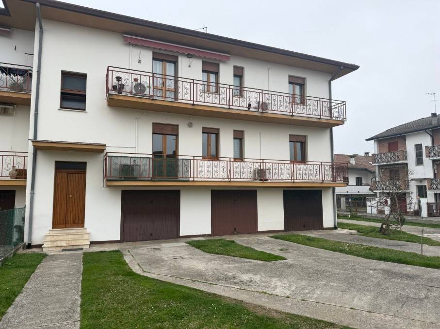 appartamento in vendita ad Occhiobello in zona Santa Maria Maddalena