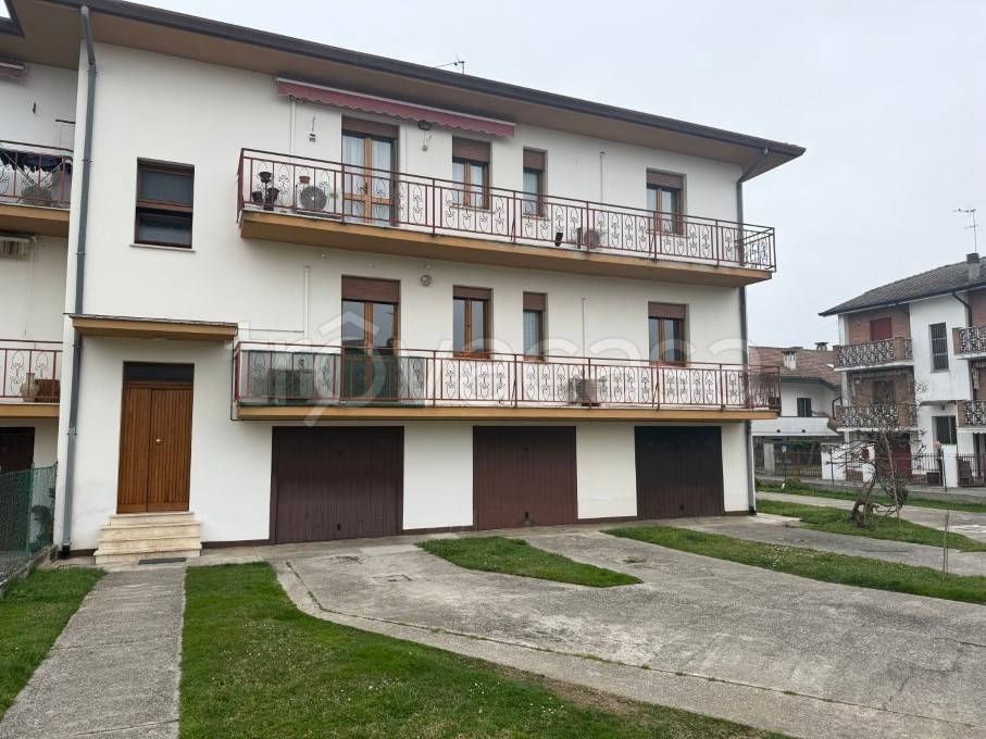 appartamento in vendita ad Occhiobello in zona Santa Maria Maddalena