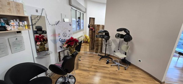 locale commerciale in vendita ad Occhiobello