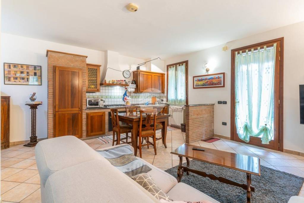 appartamento in vendita ad Occhiobello in zona Santa Maria Maddalena