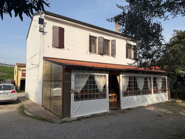 casa indipendente in vendita ad Occhiobello