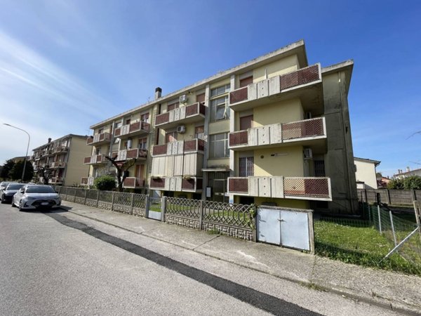 appartamento in vendita ad Occhiobello in zona Santa Maria Maddalena