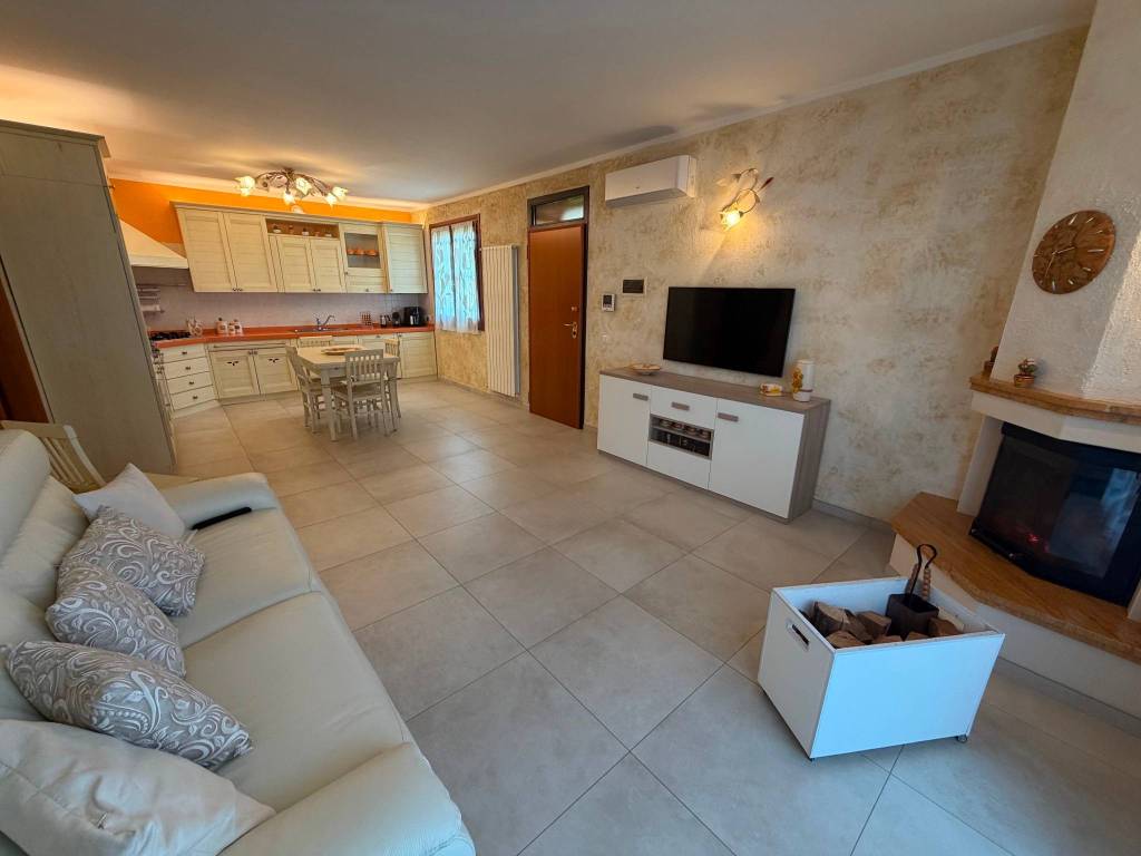 casa indipendente in vendita ad Occhiobello in zona Santa Maria Maddalena