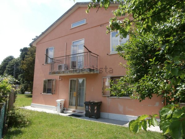 casa indipendente in vendita ad Occhiobello in zona Santa Maria Maddalena