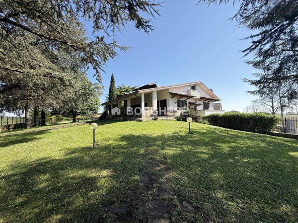 casa indipendente in vendita ad Occhiobello