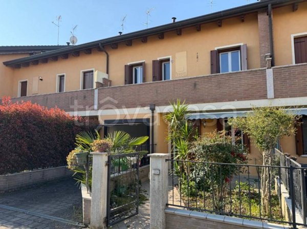 casa indipendente in vendita ad Occhiobello