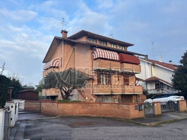casa indipendente in vendita ad Occhiobello