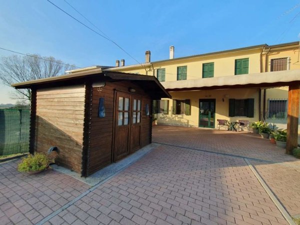 casa indipendente in vendita ad Occhiobello