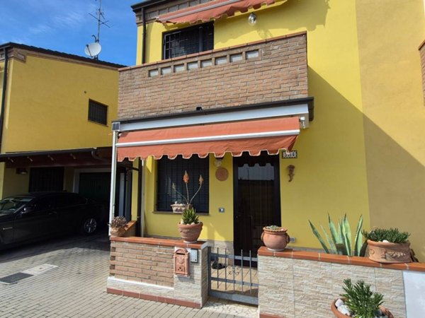 casa indipendente in vendita ad Occhiobello