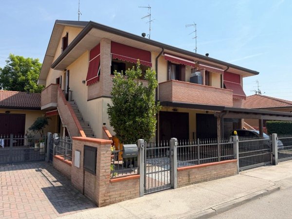 appartamento in vendita ad Occhiobello in zona Santa Maria Maddalena