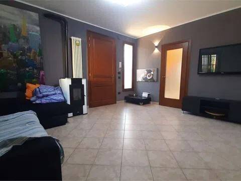 casa indipendente in vendita ad Occhiobello in zona Gurzone