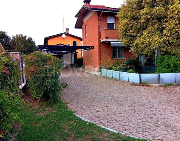 casa indipendente in vendita ad Occhiobello in zona Santa Maria Maddalena