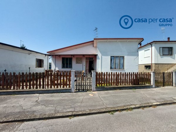 casa indipendente in vendita a Papozze