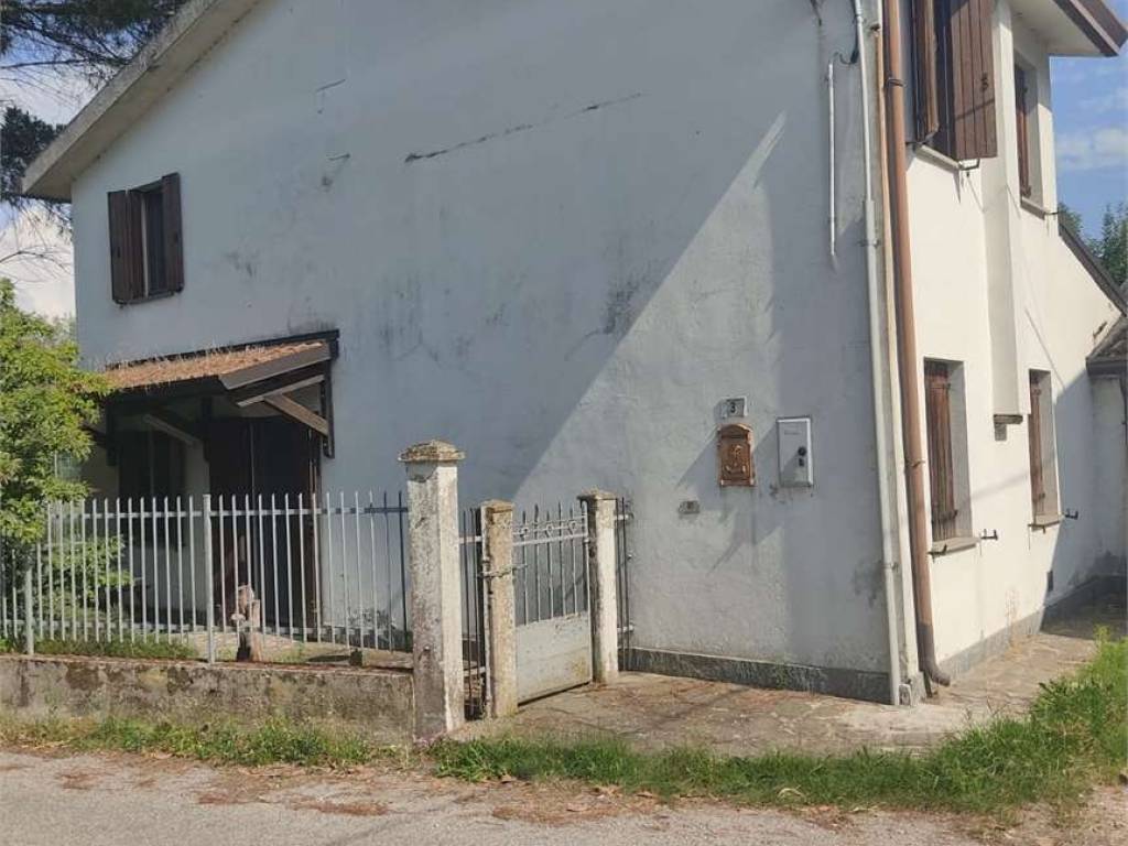 casa indipendente in vendita a Papozze