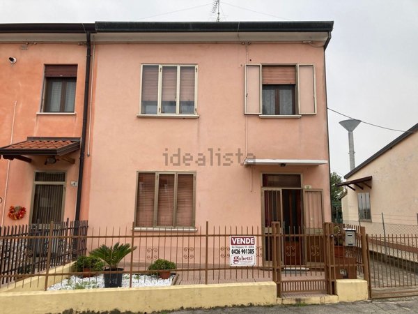 casa indipendente in vendita a Papozze
