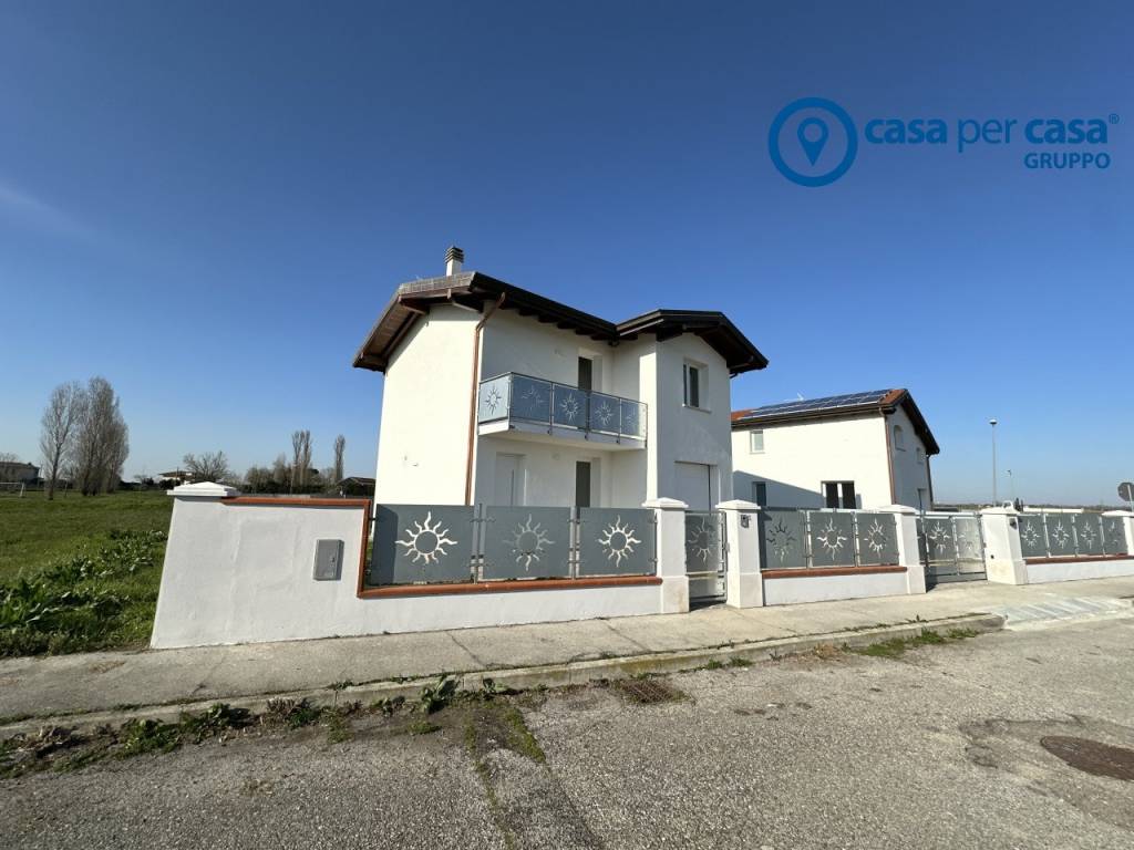 casa indipendente in vendita a Papozze