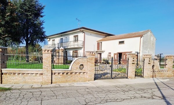casa indipendente in vendita a Papozze