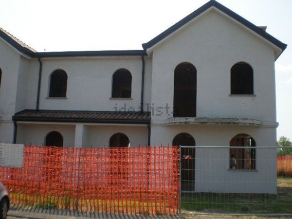 casa indipendente in vendita a Papozze