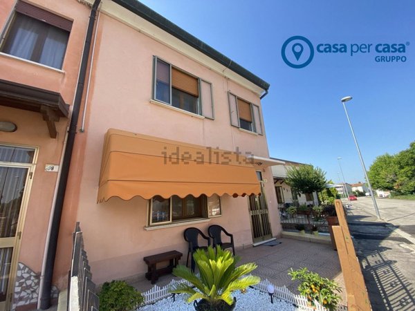 casa indipendente in vendita a Papozze