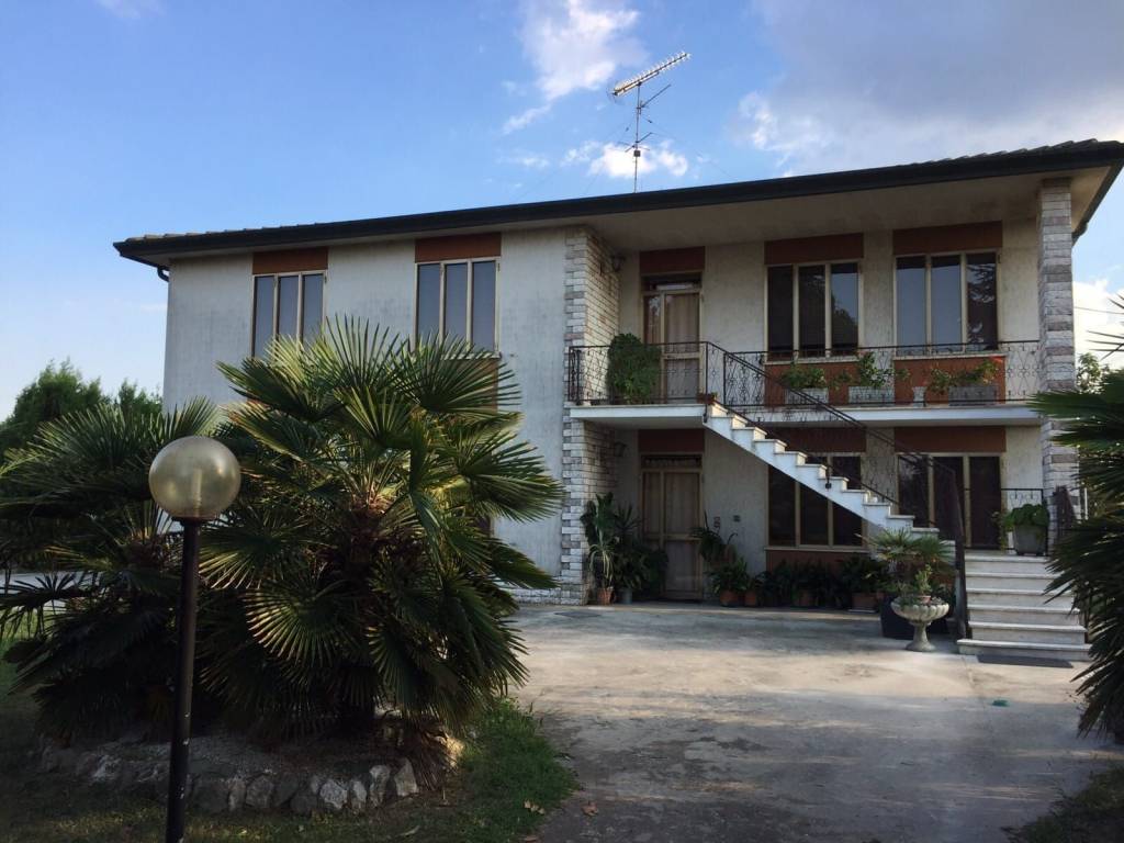 casa indipendente in vendita a Papozze
