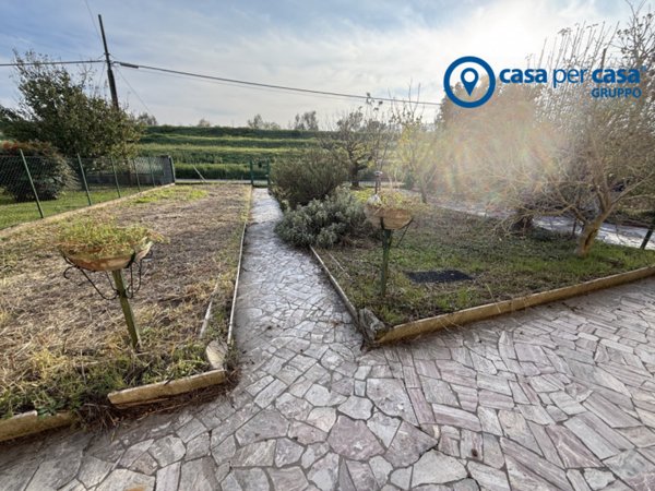 casa indipendente in vendita a Papozze