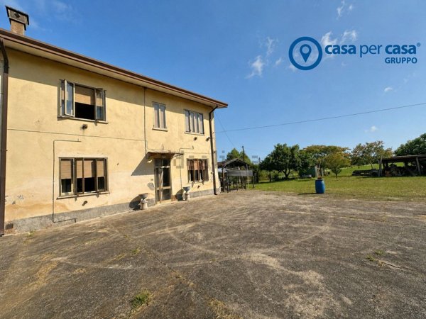 casa indipendente in vendita a Papozze in zona Peschiera