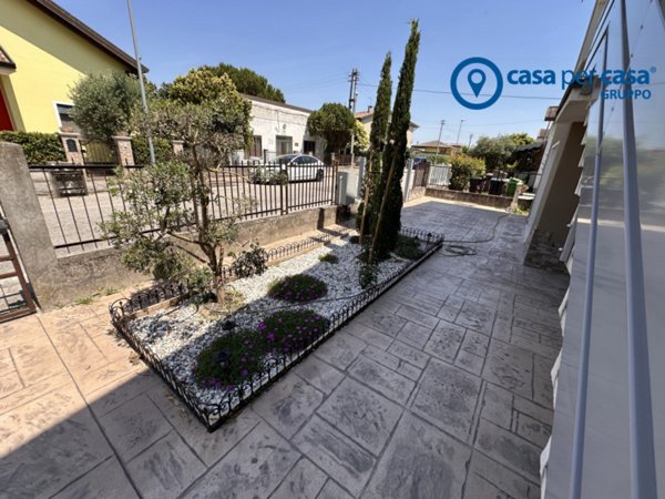 casa indipendente in vendita a Papozze in zona Rotta