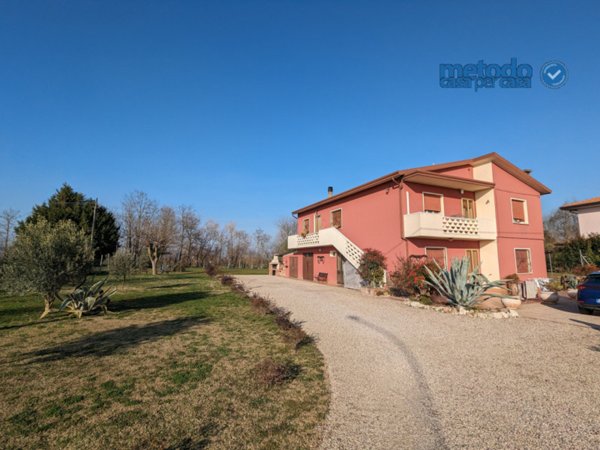 casa indipendente in vendita a Pincara