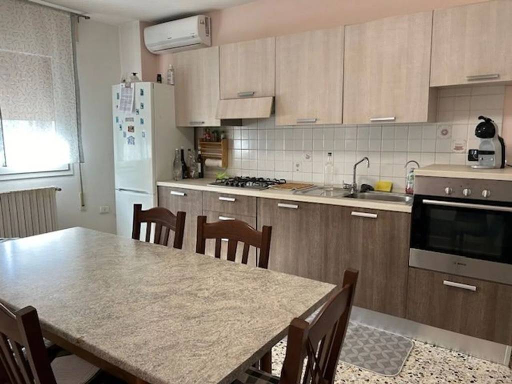 casa indipendente in vendita a Pincara