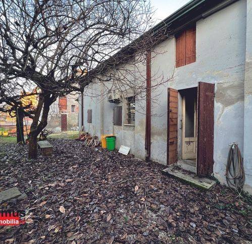 casa indipendente in vendita a Pincara