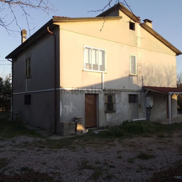 casa indipendente in vendita a Pincara