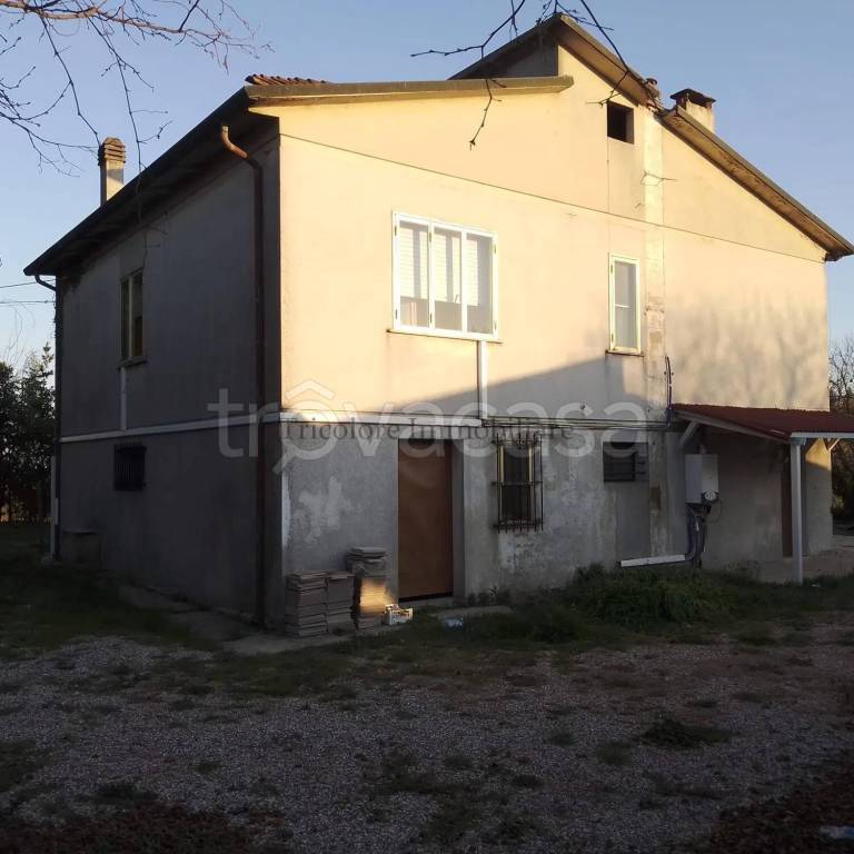 casa indipendente in vendita a Pincara in zona Roncala