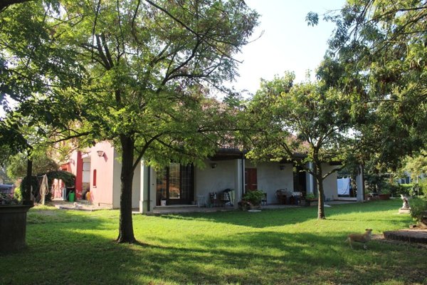 casa indipendente in vendita a Pincara