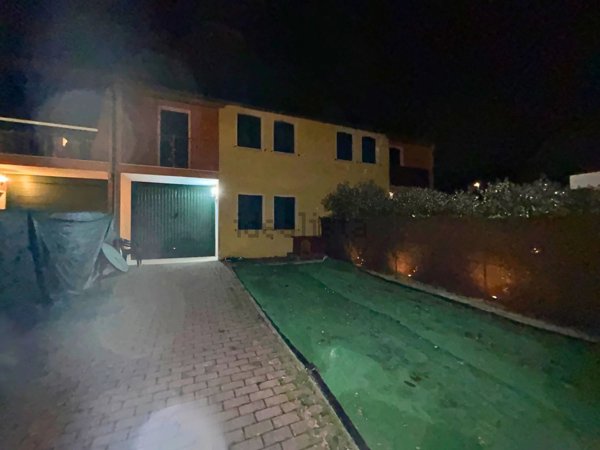 casa indipendente in vendita a Pincara in zona Gambaro