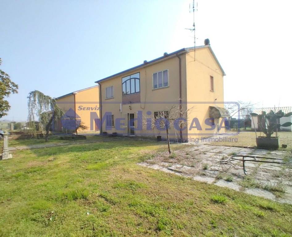casa indipendente in vendita a Pincara