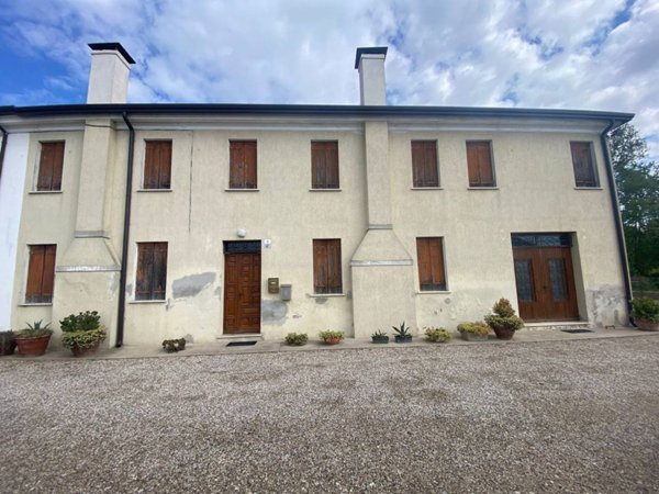 casa indipendente in vendita a Pincara in zona Paolino
